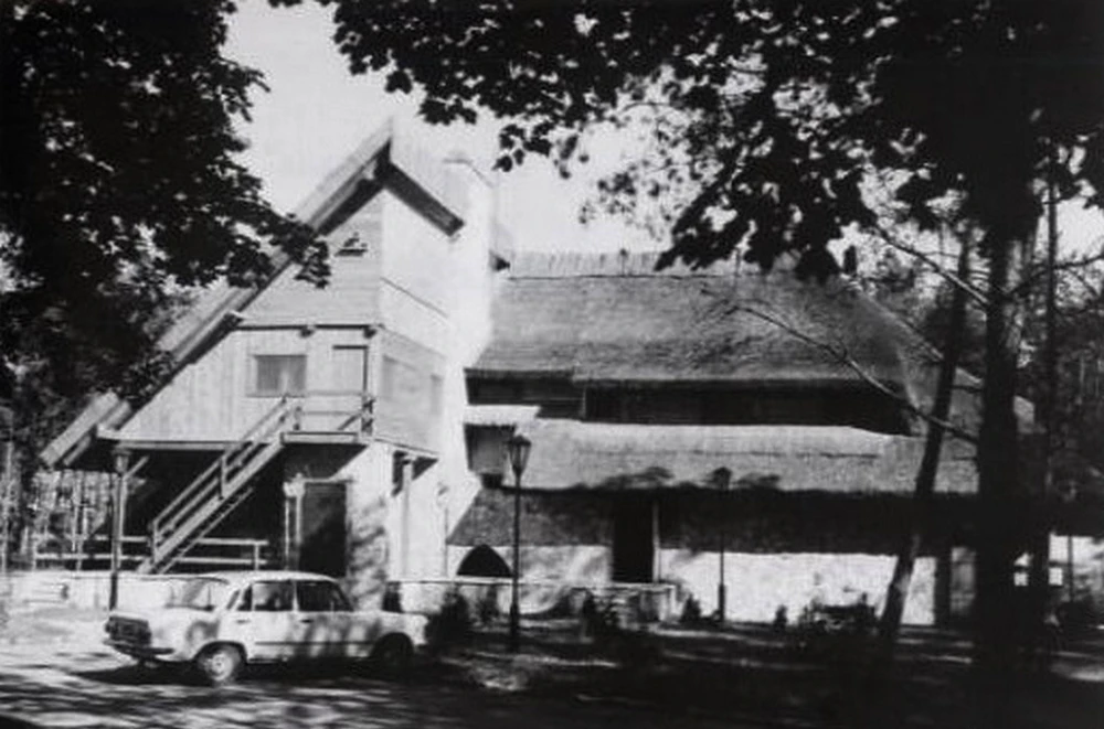Archiwalne zdjęcie zajazdu